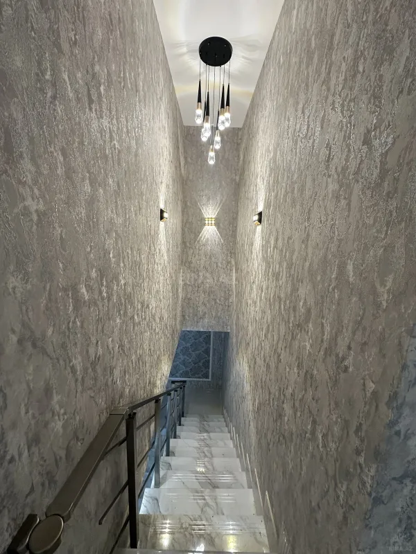 Satılır 5 otaqlı həyət evi 180 m²