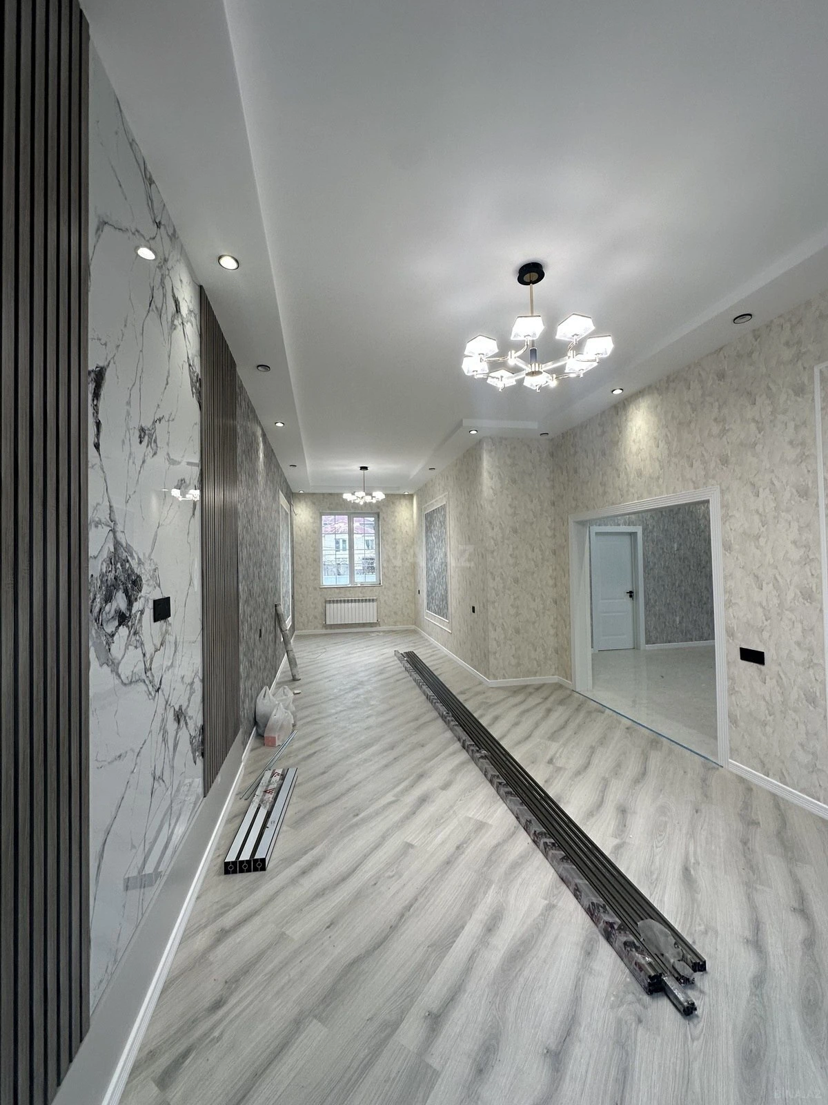 Satılır 5 otaqlı həyət evi 180 m²