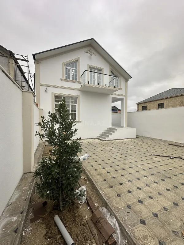 Satılır 5 otaqlı həyət evi 180 m²