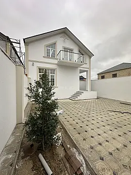 Satılır 5 otaqlı həyət evi 180 m²