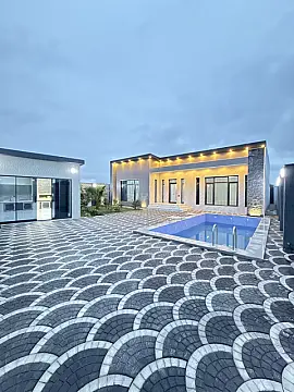 Satılır 5 otaqlı həyət evi 180 m²