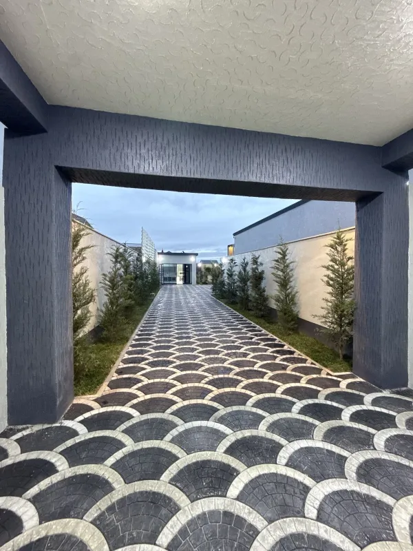 Satılır 5 otaqlı həyət evi 180 m²