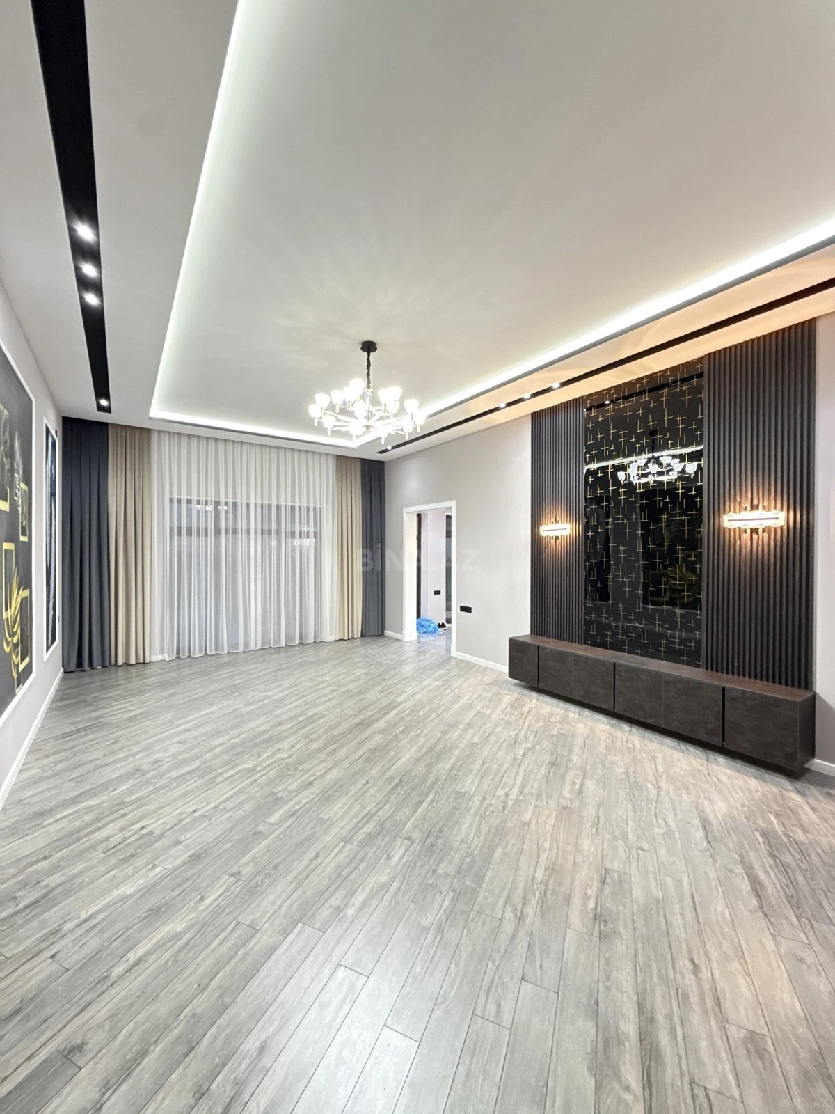 Satılır 5 otaqlı həyət evi 180 m²