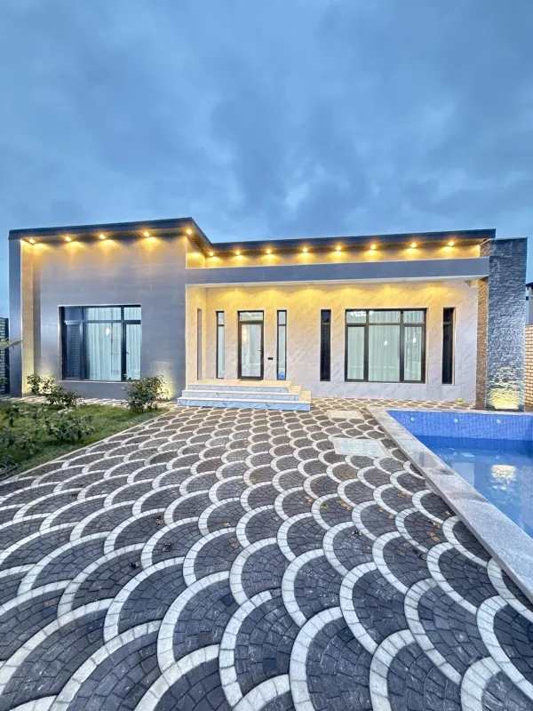 Satılır 5 otaqlı həyət evi 180 m²