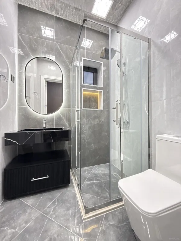 Satılır 5 otaqlı həyət evi 180 m²