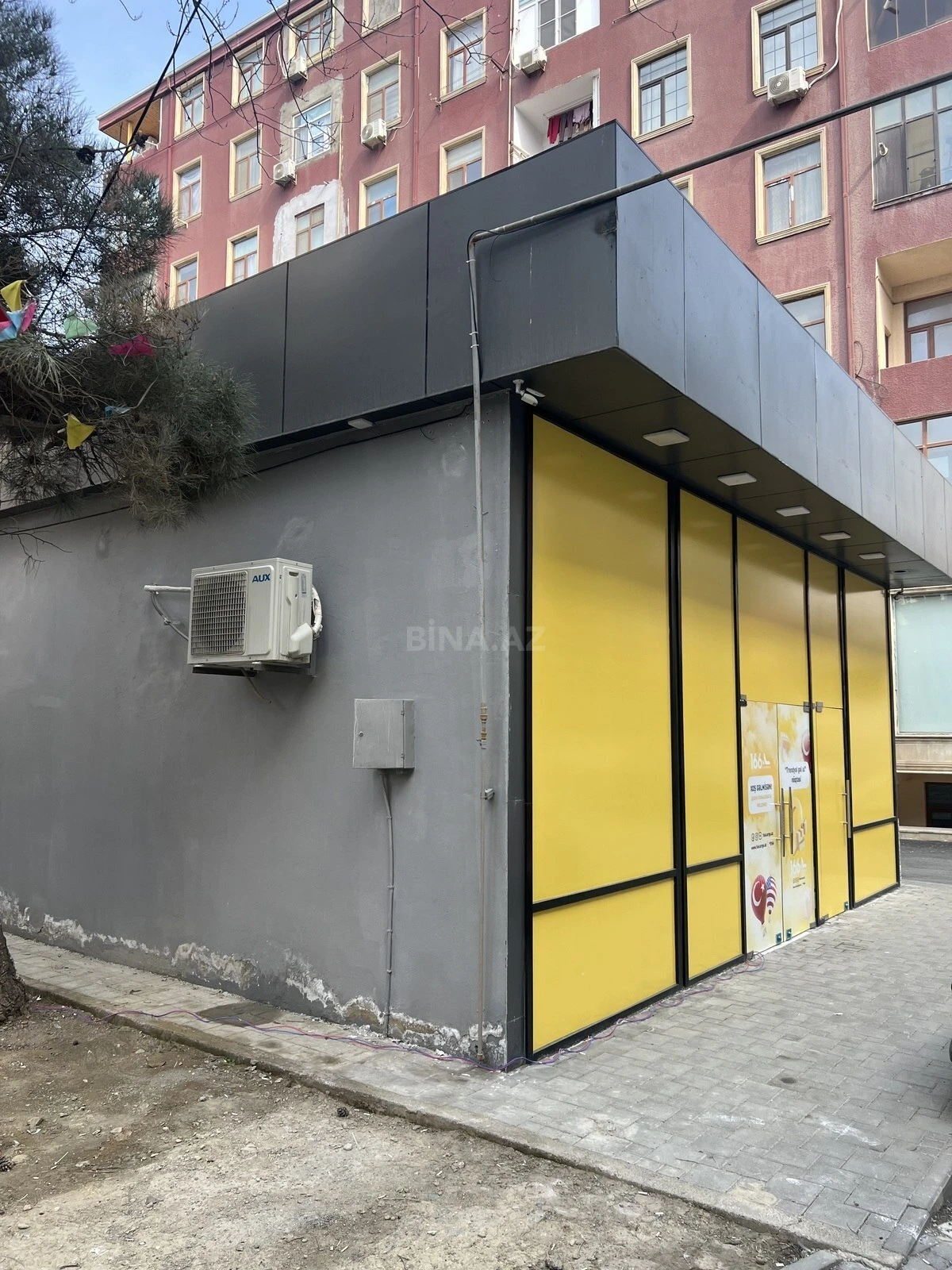 Satılır obyekt 100 m²