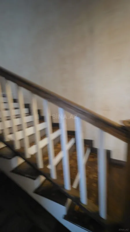 Satılır 5 otaqlı həyət evi 200 m²