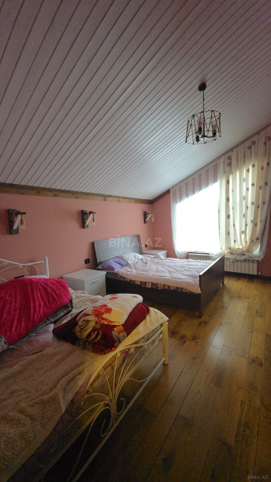 Satılır 5 otaqlı həyət evi 200 m²