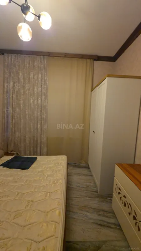 Satılır 5 otaqlı həyət evi 200 m²