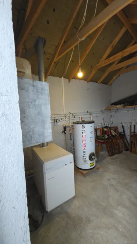 Satılır 5 otaqlı həyət evi 200 m²