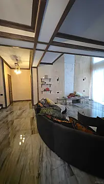 Satılır 5 otaqlı həyət evi 200 m²