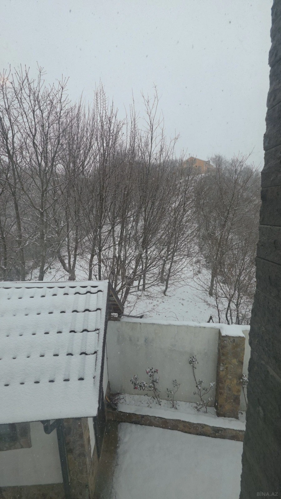 Satılır 5 otaqlı həyət evi 200 m²