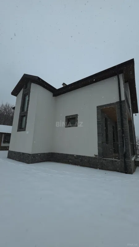 Satılır 5 otaqlı həyət evi 200 m²