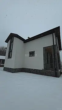 Satılır 5 otaqlı həyət evi 200 m²