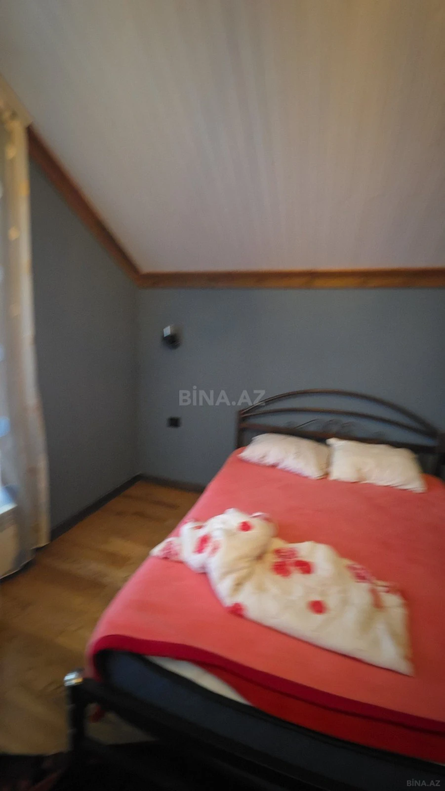 Satılır 5 otaqlı həyət evi 200 m²