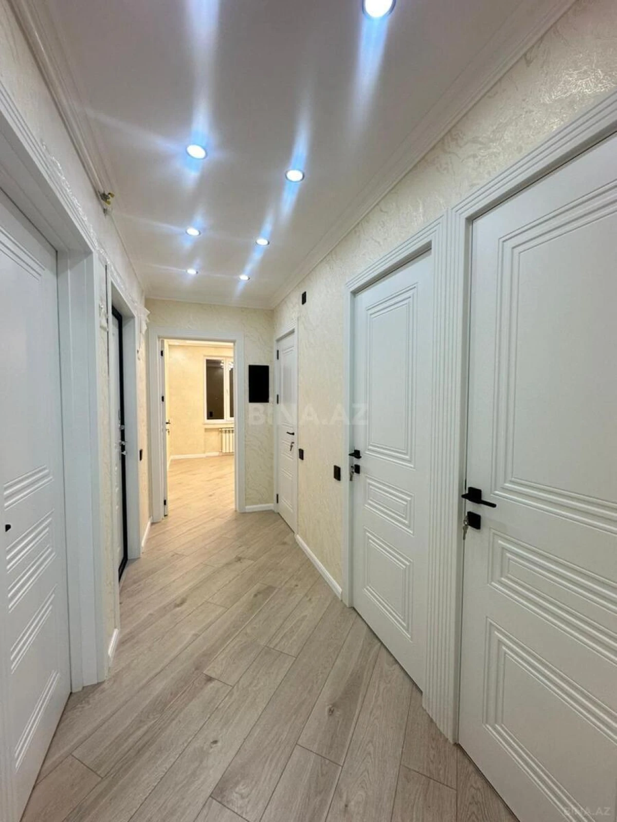 Satılır 2 otaqlı mənzil 60 m²