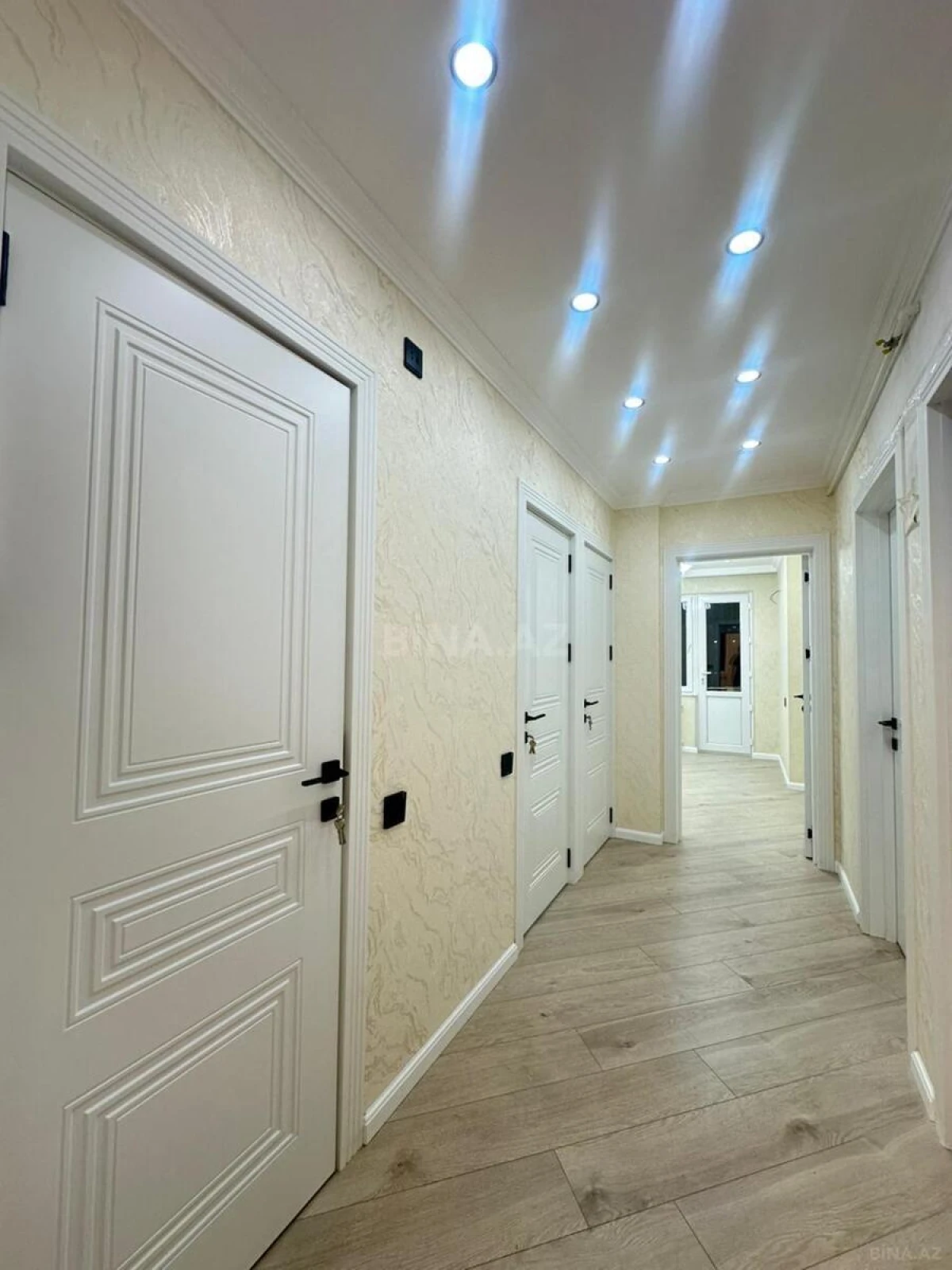 Satılır 2 otaqlı mənzil 60 m²