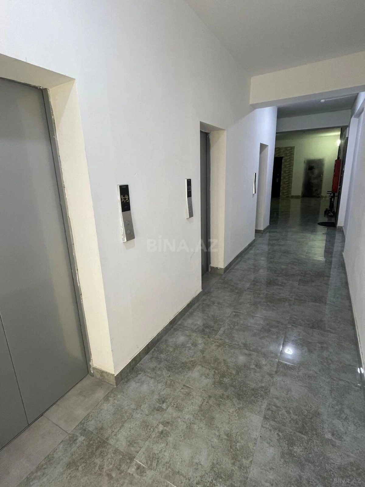 Satılır 4 otaqlı mənzil 124 m²