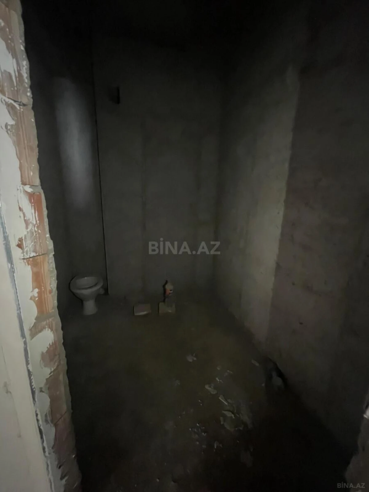 Satılır 4 otaqlı mənzil 124 m²