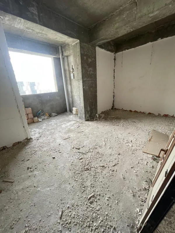 Satılır 4 otaqlı mənzil 124 m²