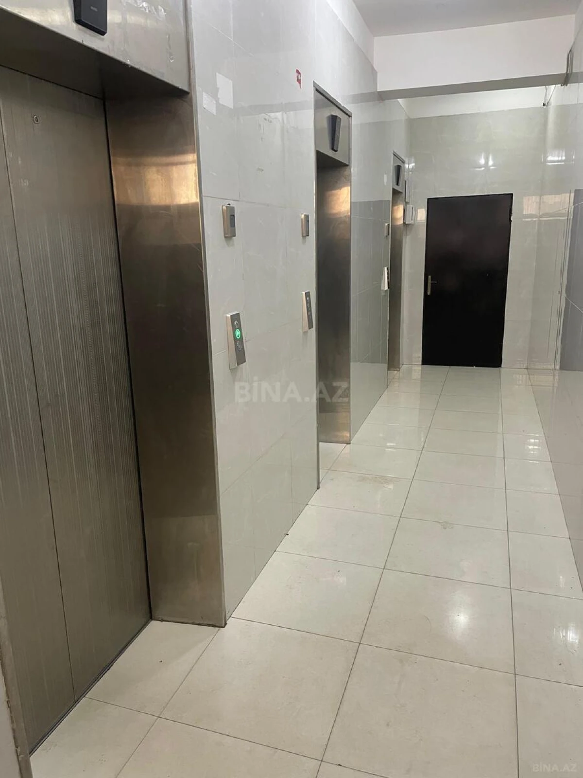 Satılır 4 otaqlı mənzil 124 m²