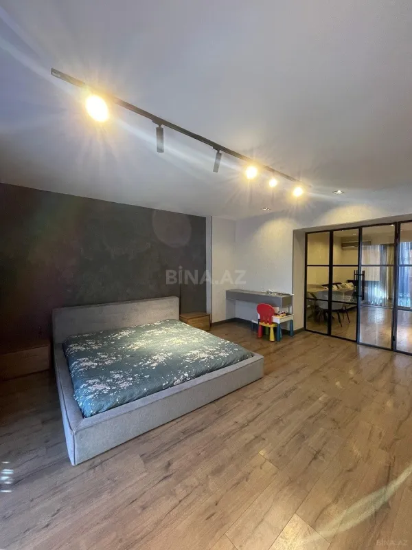 Satılır 4 otaqlı mənzil 90 m²