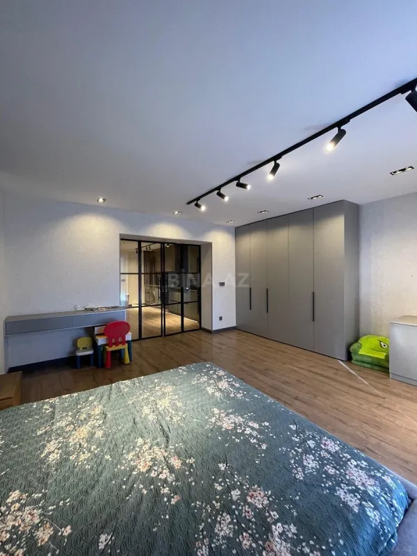 Satılır 4 otaqlı mənzil 90 m²