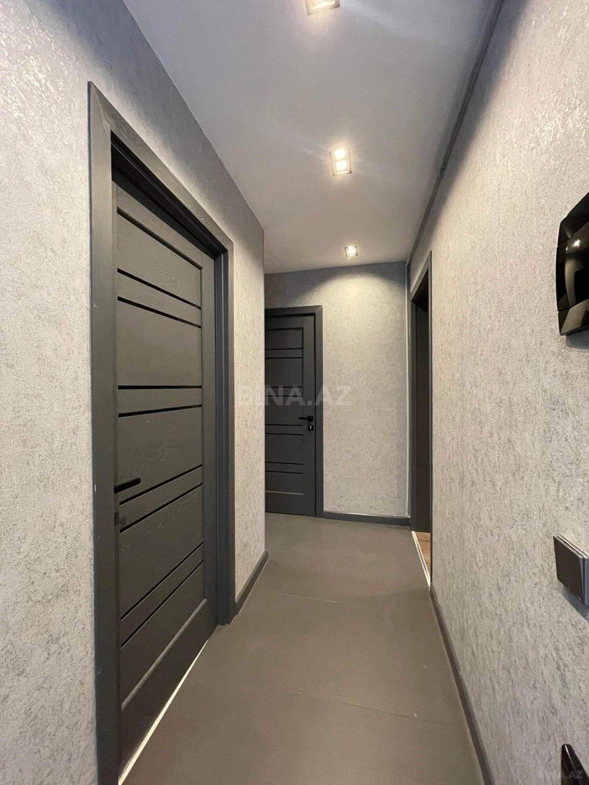 Satılır 4 otaqlı mənzil 90 m²