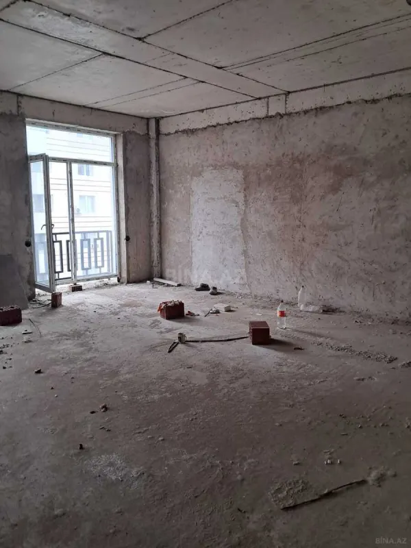 Satılır 4 otaqlı mənzil 287.7 m²