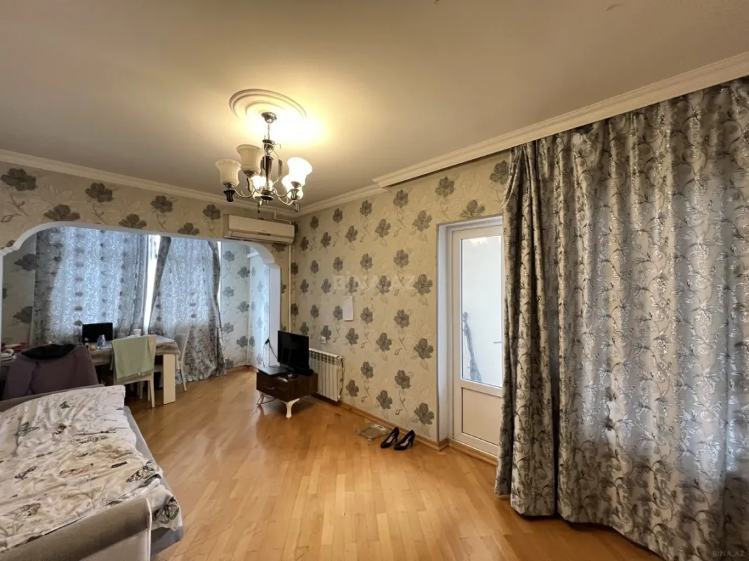 Satılır 4 otaqlı mənzil 100 m²