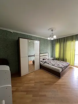 Satılır 4 otaqlı mənzil 100 m²