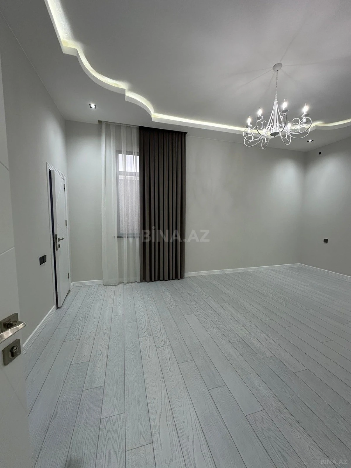 Satılır 4 otaqlı həyət evi 140 m²