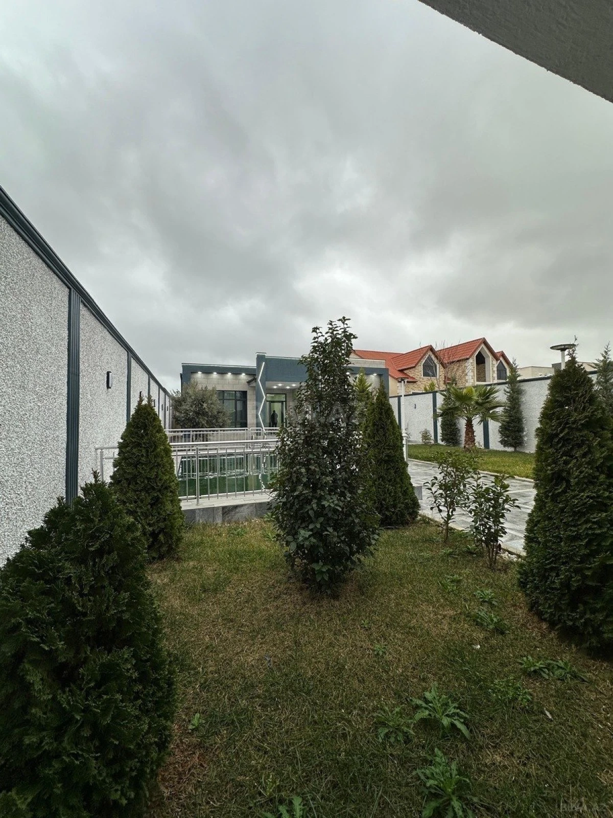 Satılır 4 otaqlı həyət evi 140 m²