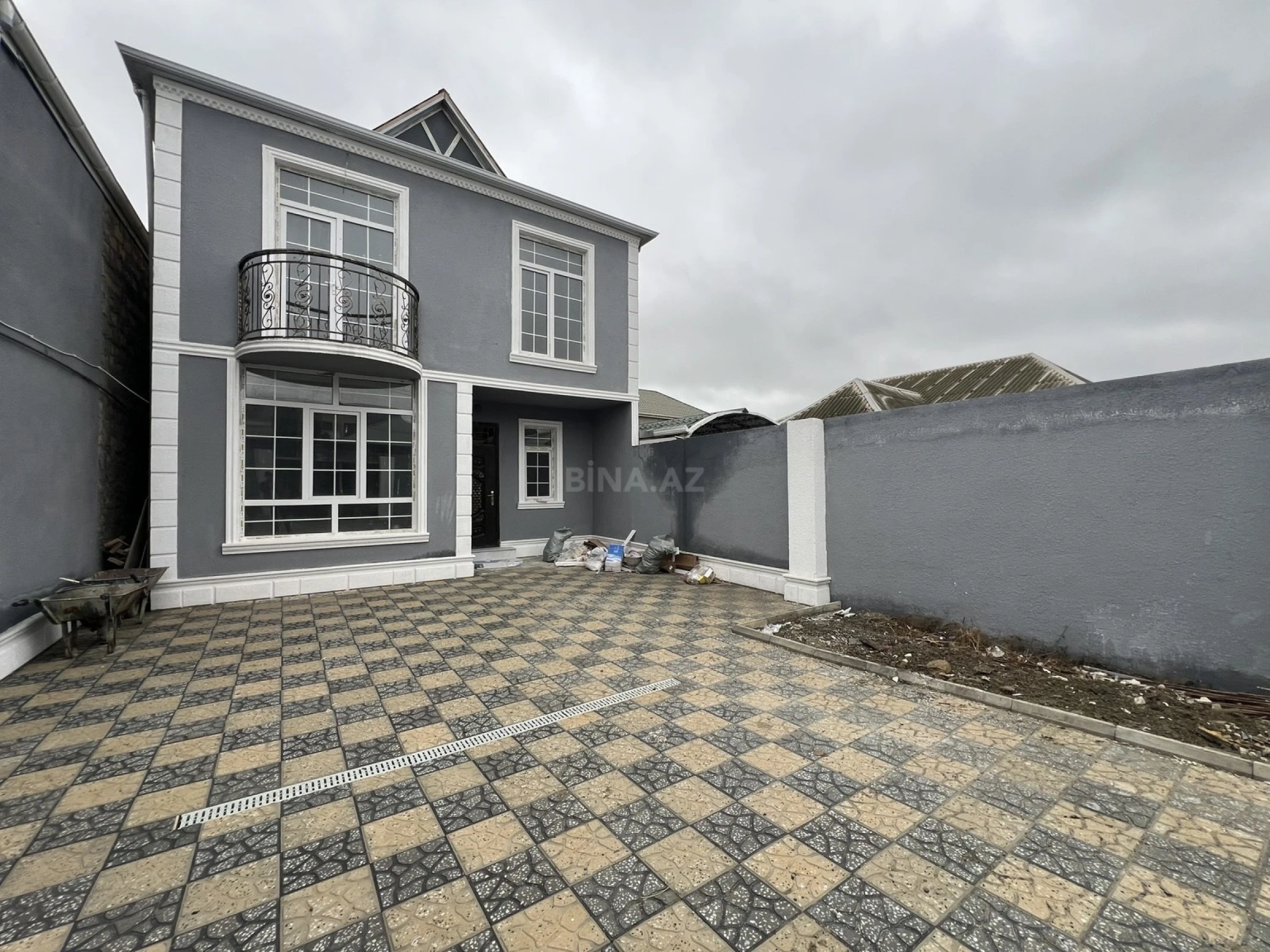 Satılır 4 otaqlı həyət evi 150 m²