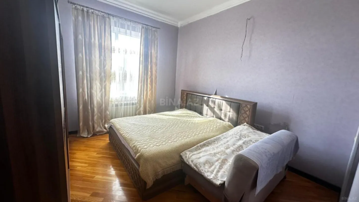 Satılır 6 otaqlı həyət evi 400 m²