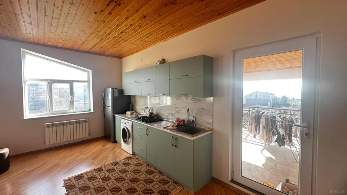 Satılır 6 otaqlı həyət evi 400 m²