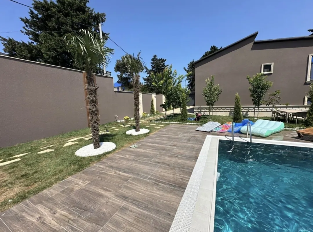 Kirayə verilir 4 otaqlı həyət evi 280 m²