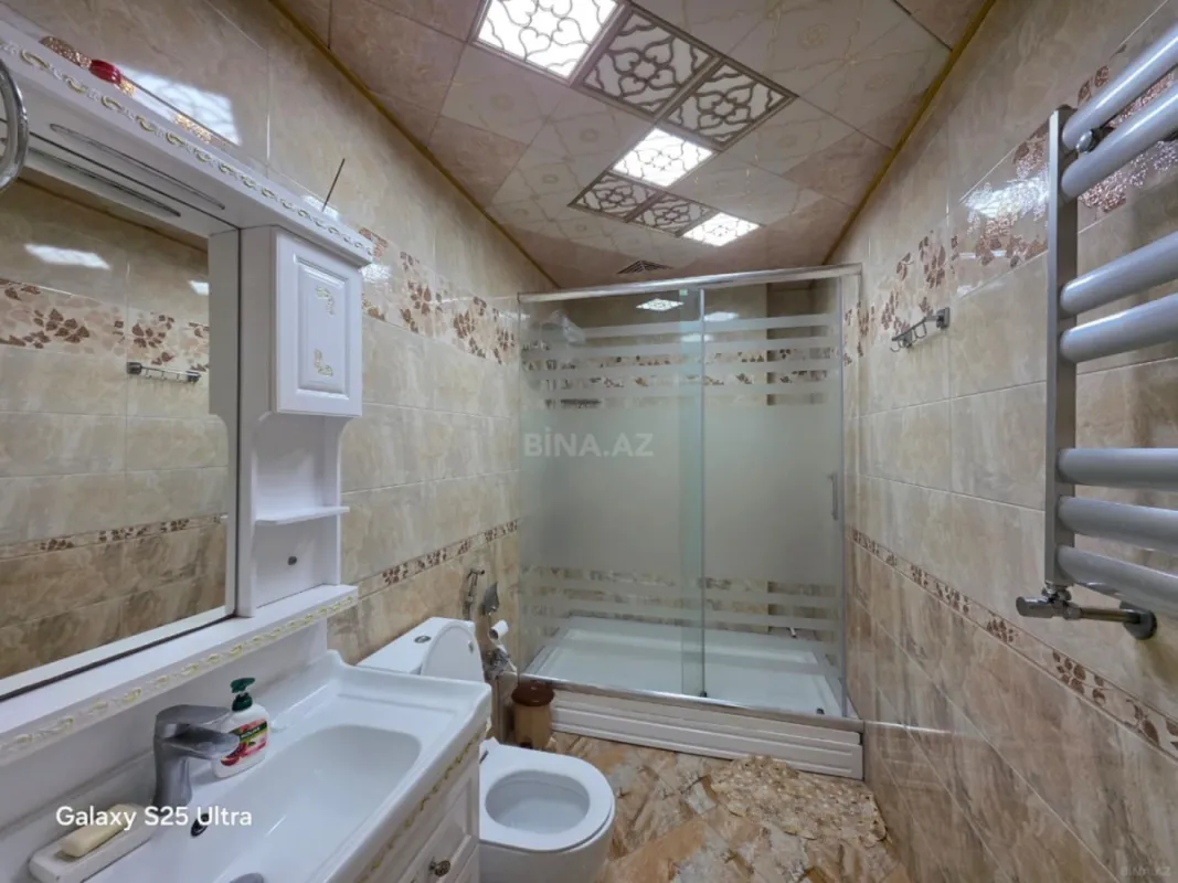Kirayə verilir 4 otaqlı mənzil 150 m²