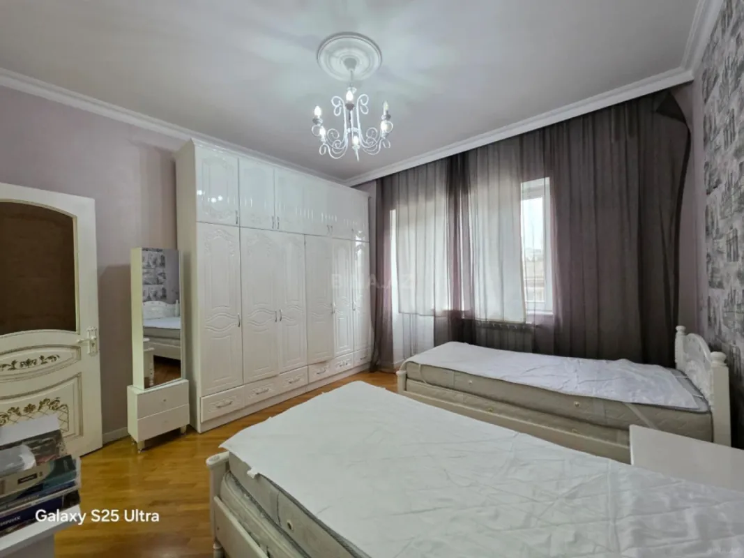 Kirayə verilir 4 otaqlı mənzil 150 m²