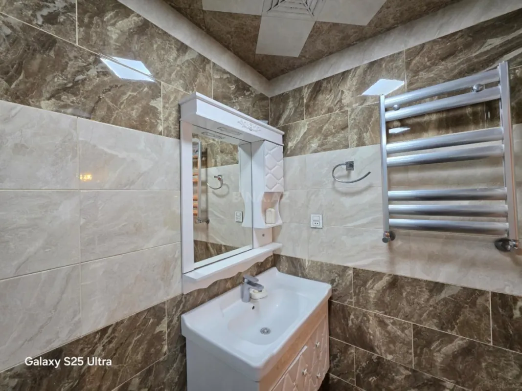 Kirayə verilir 4 otaqlı mənzil 150 m²