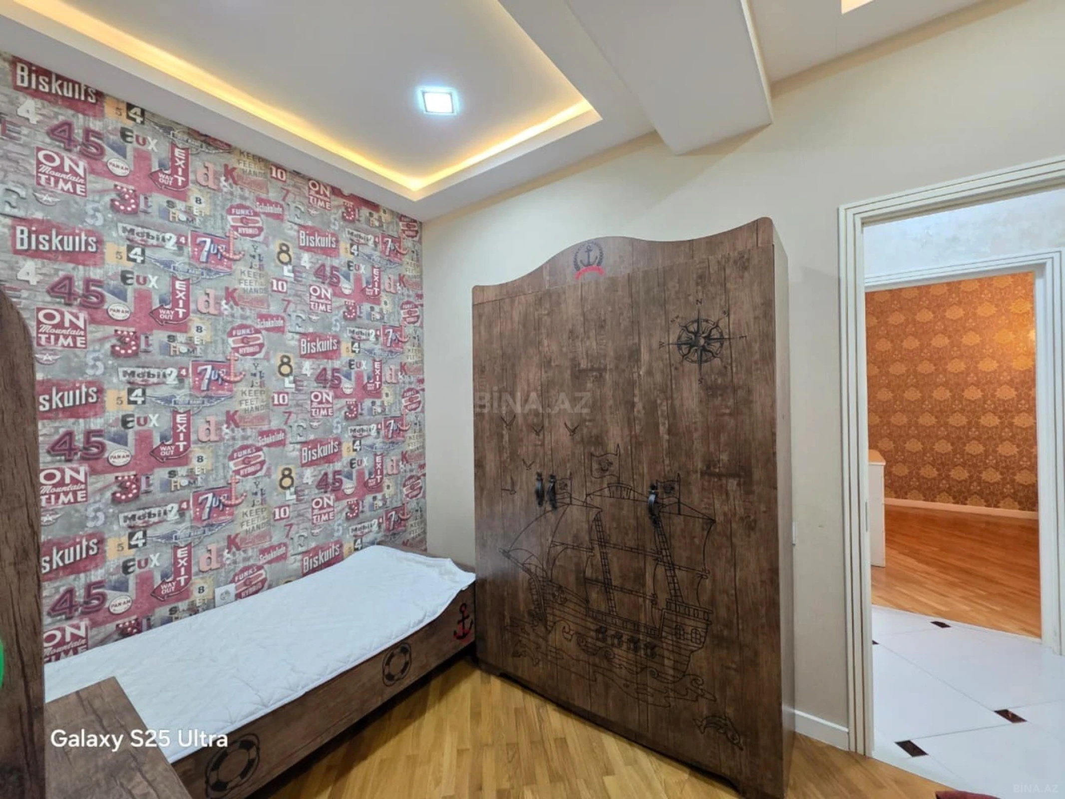 Kirayə verilir 4 otaqlı mənzil 150 m²