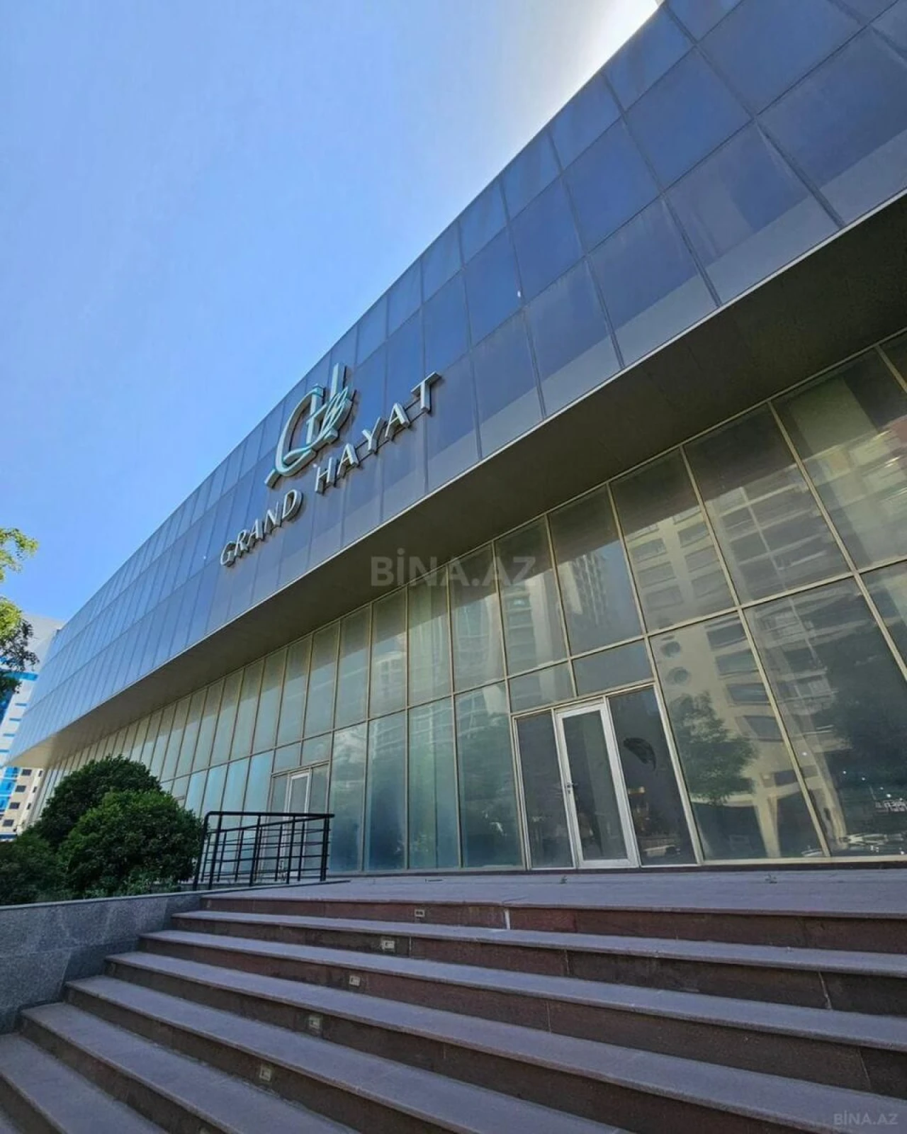 Satılır 3 otaqlı mənzil 108 m²