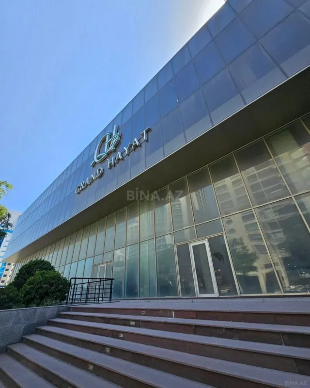 Satılır 3 otaqlı mənzil 108 m²