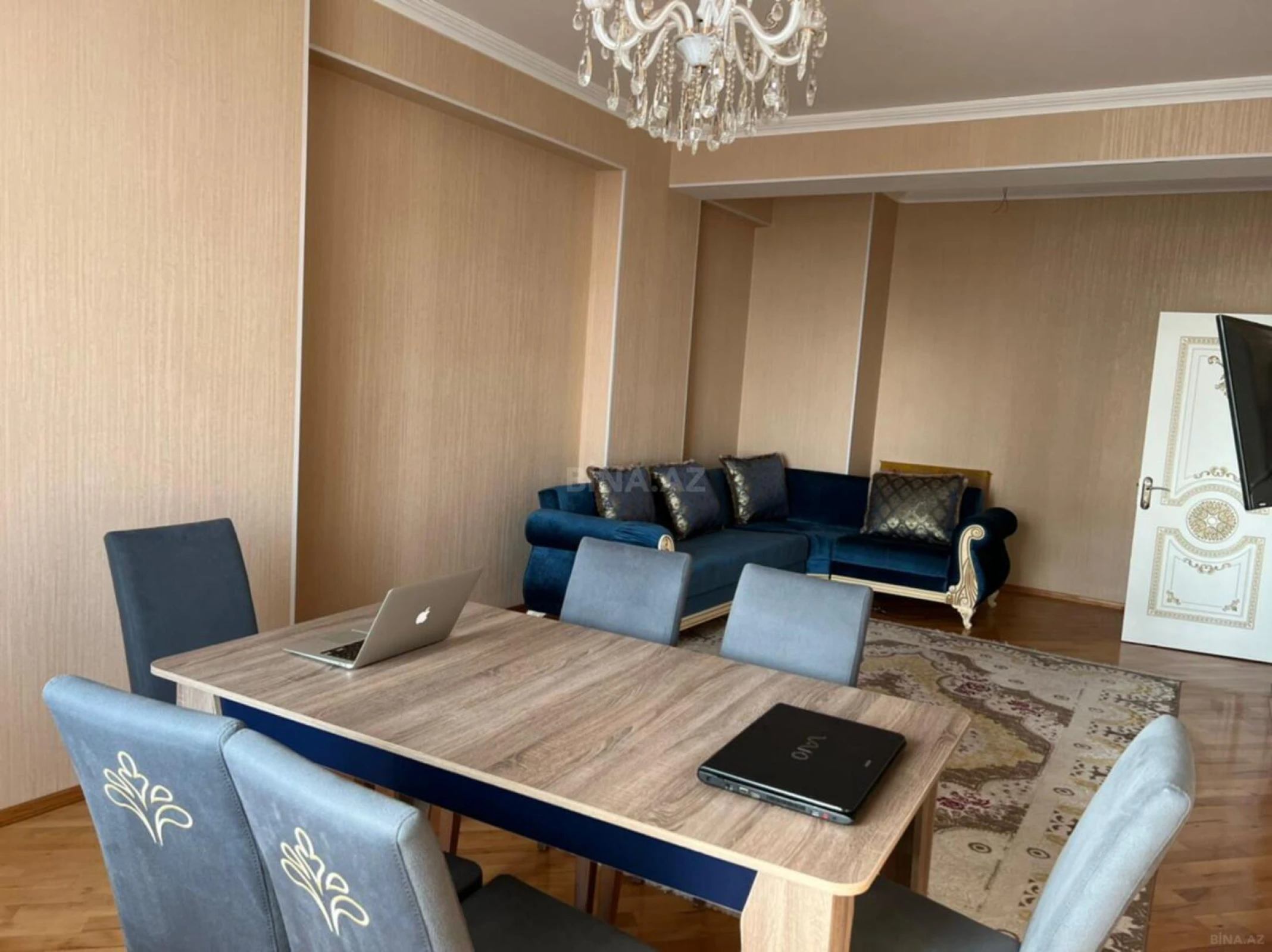 Kirayə verilir 2 otaqlı mənzil 86 m²