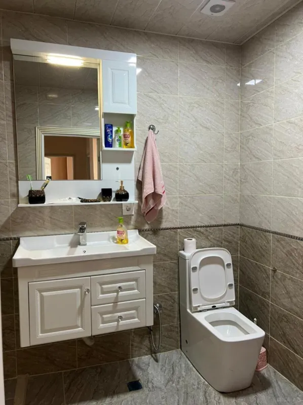 Kirayə verilir 2 otaqlı mənzil 86 m²