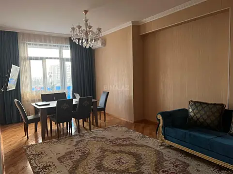 Kirayə verilir 2 otaqlı mənzil 86 m²