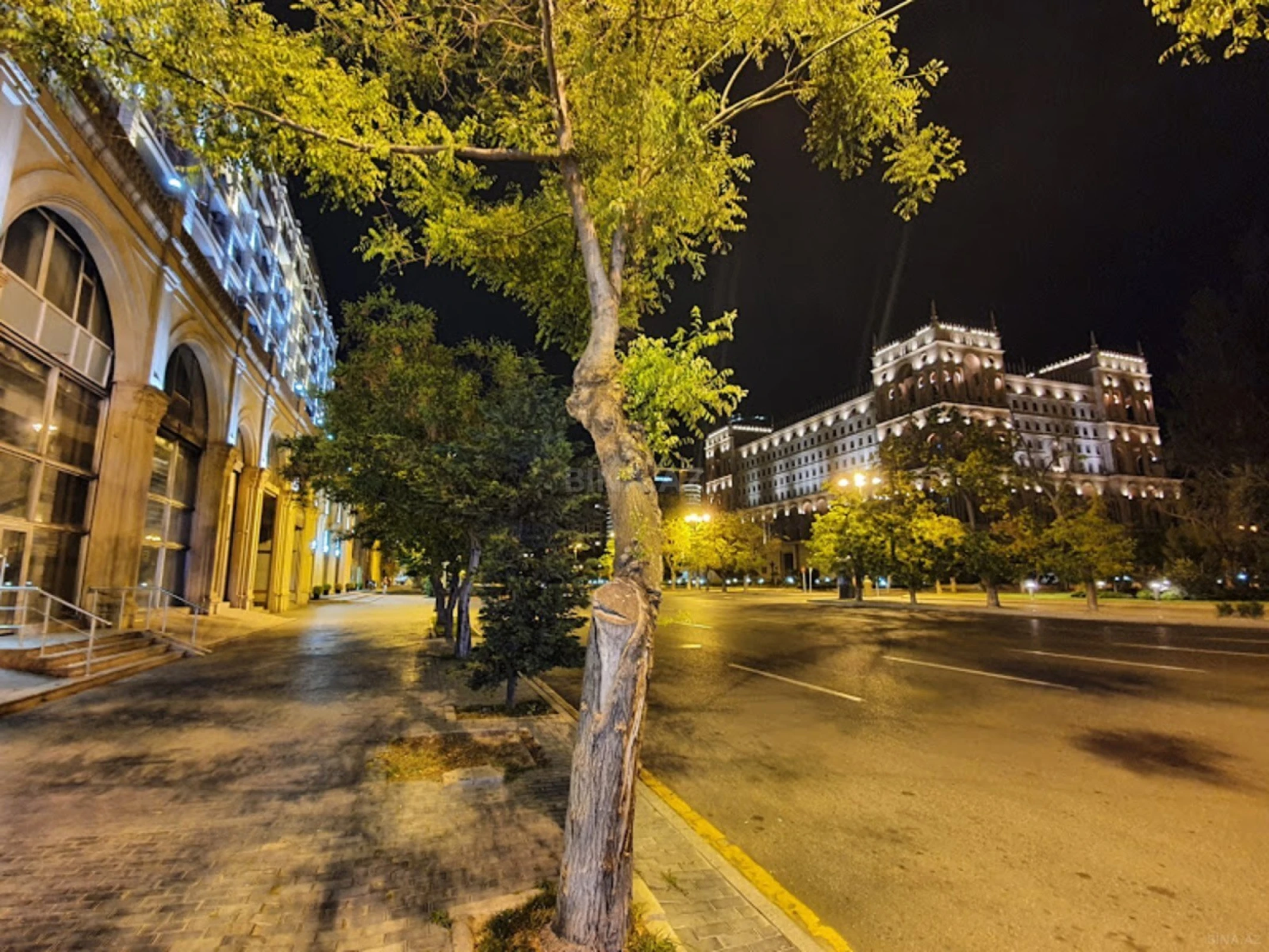 Satılır obyekt 600 m²