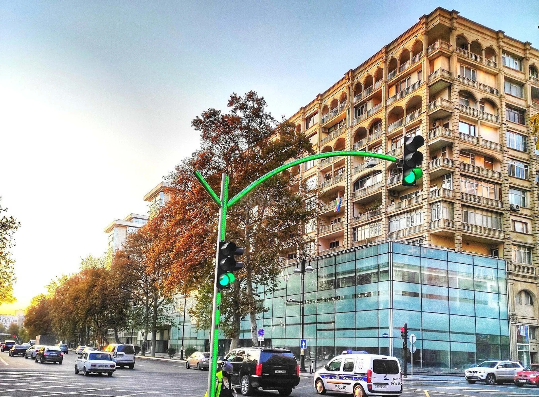 Satılır obyekt 600 m²