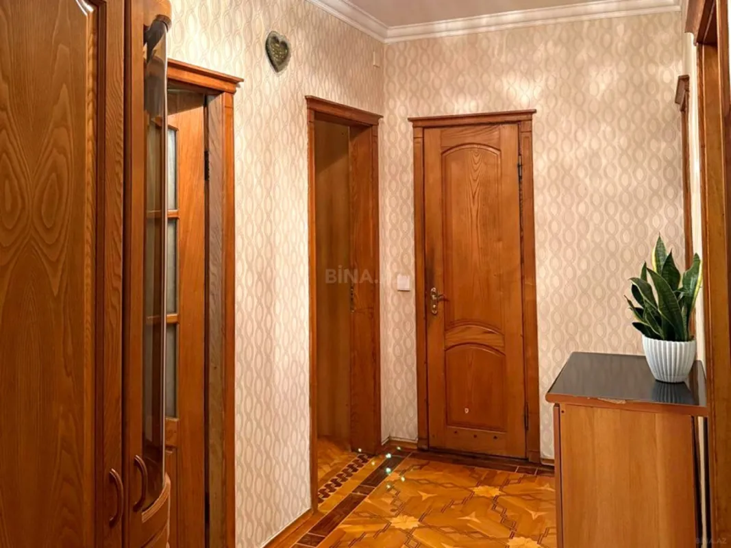 Satılır 4 otaqlı mənzil 80 m²