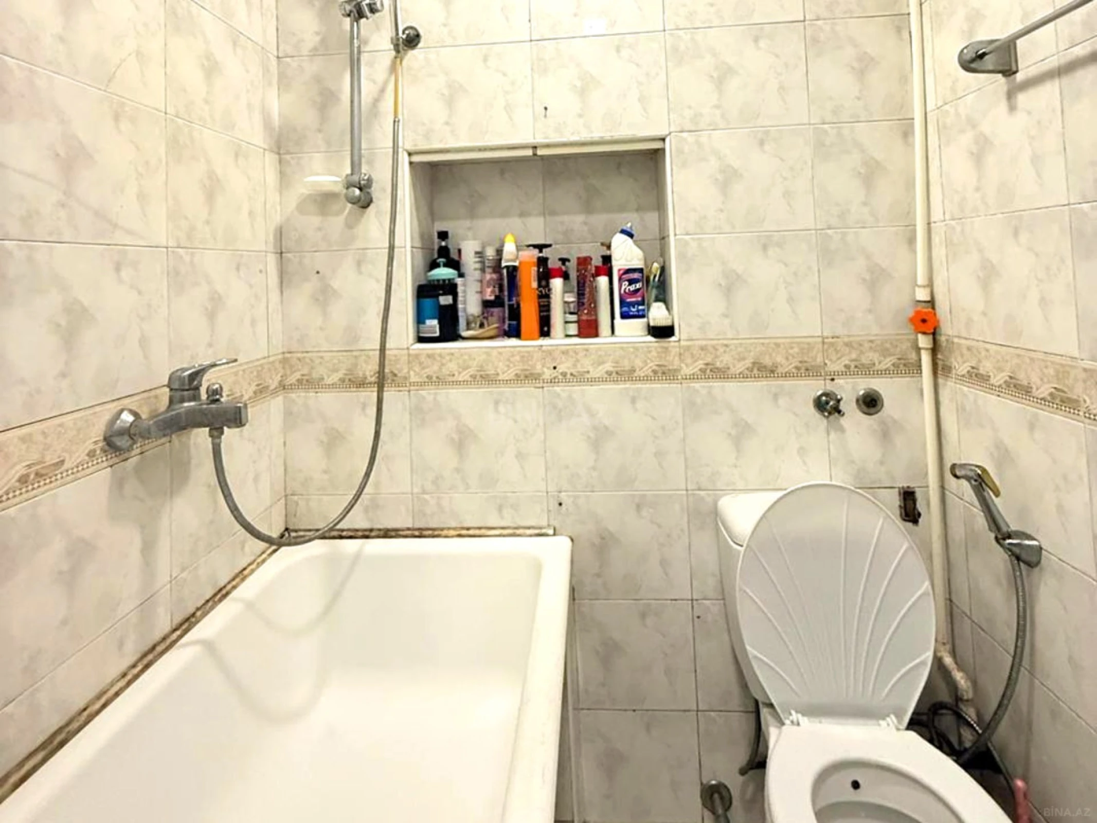 Satılır 4 otaqlı mənzil 80 m²